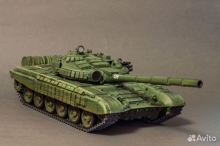 Модель осн.боевого танка РФ Т-72Б масштаб 1:35