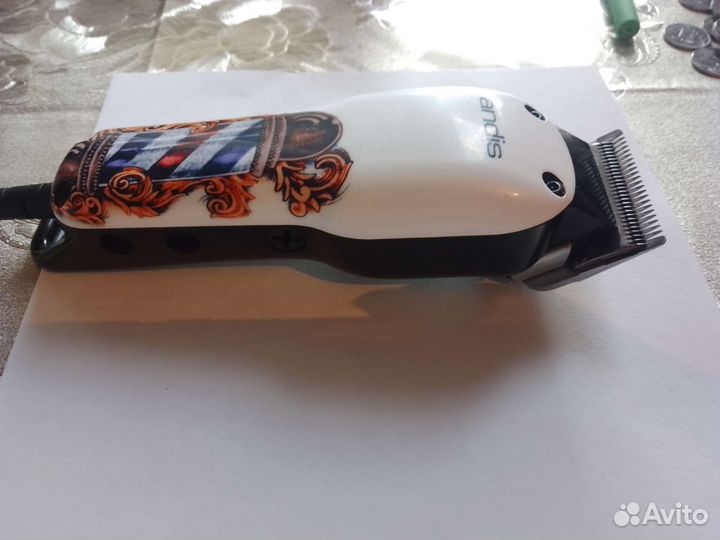 Продам машинку с 4я насадками, вместе с триммером