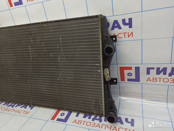 Радиатор основной Volkswagen Jetta (A6) 1K0121253AB