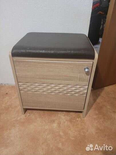 Вешалка в прихожую с обувницей