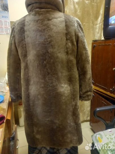 Шуба мутоновая с капюшоном размер 60
