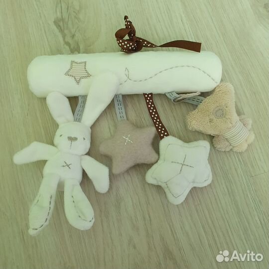 Подвеска на коляску или кроватку