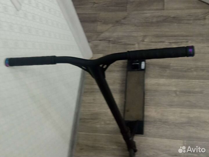 Трюковой самокат novatrack