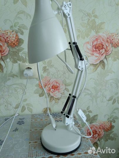 Лампа настольная