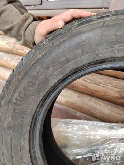 Continental ContiCrossContact LX2 215/60 R16 92F