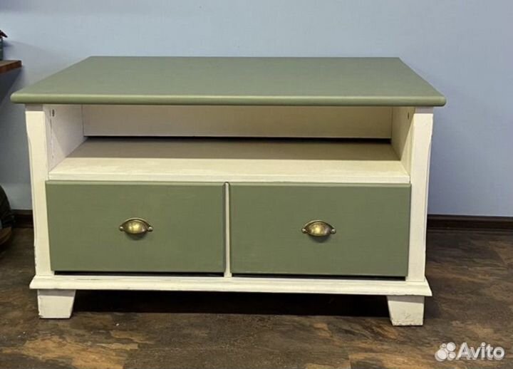 Журнальный столик из массива дерева