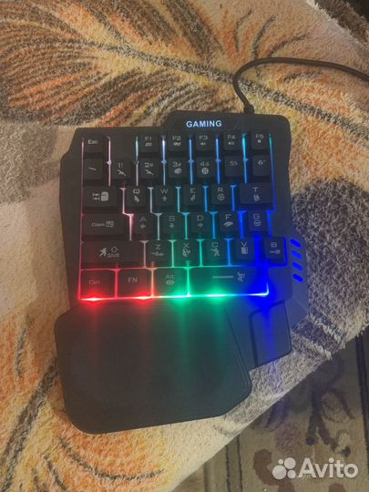 Игровая клавиатура с подсветкой