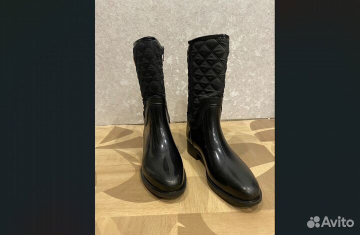 Женские резиновые сапоги 39 и 40 размер