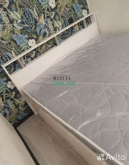 Кровать двуспальная с ящиками в комплетке