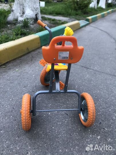 Детский велосипед трехколесный
