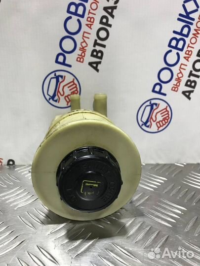 Бачок гур Renault Duster 1