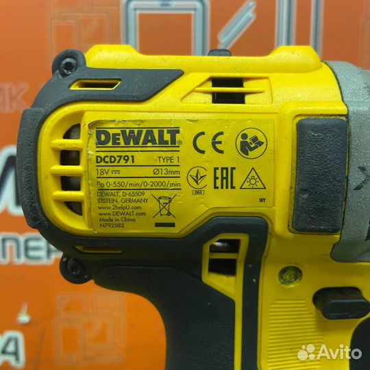 Дрель-шуруповерт dewalt DCD791NT