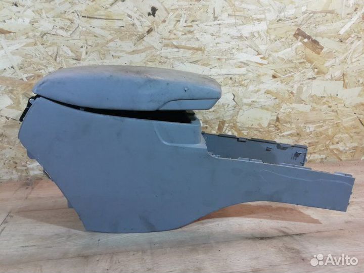 Подлокотник Toyota Camry V40 2008