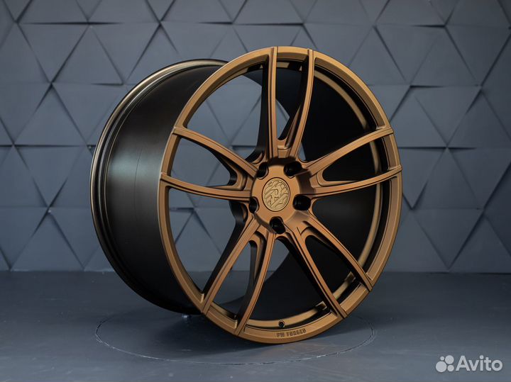 Кованые диски 22 Porsche Panamera наличие