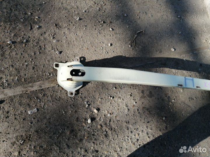 Усилитель бампера передний Nissan March K12