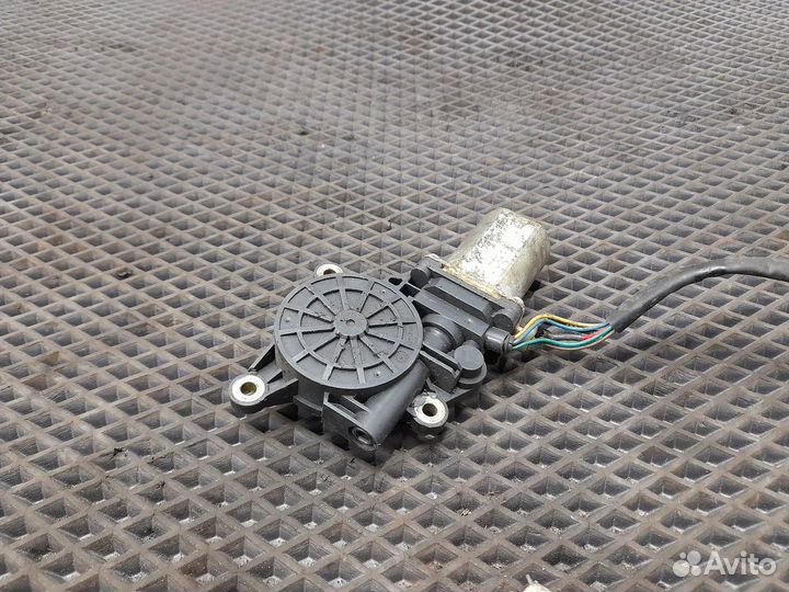 Моторчик стеклоподъемника правый Man TGA, Man TGL