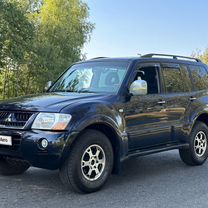 Mitsubishi Pajero 3.2 AT, 2004, 287 000 км, с пробегом, цена 1 045 000 руб.