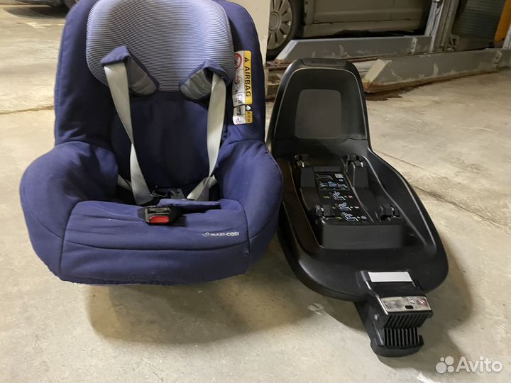 Автомобильное кресло maxi cosi