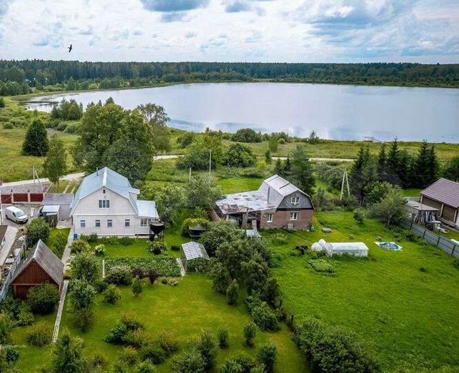 Дом 195 м² на участке 15 сот.