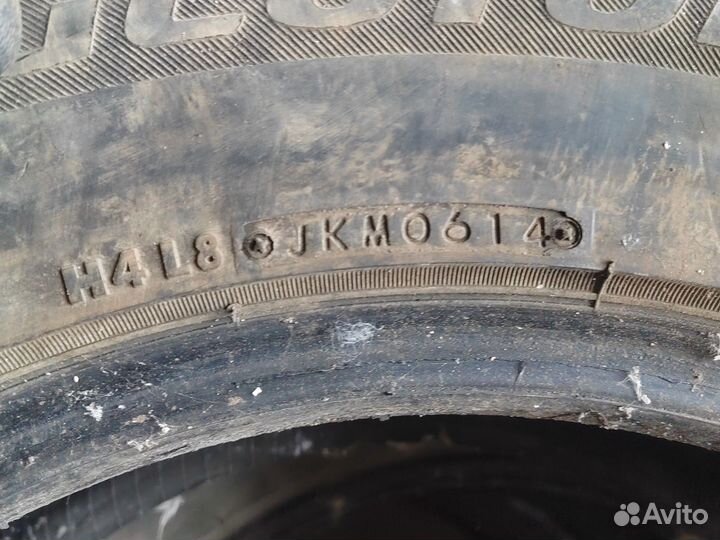 Bridgestone Blizzak Spike-01 235/65 R17 108T