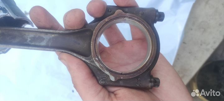 Поршни с шатунами гранта