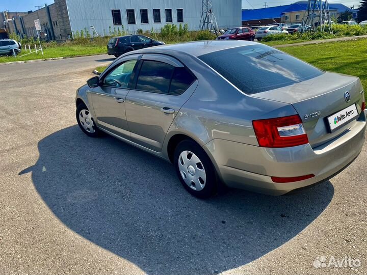 Skoda Octavia 1.6 AT, 2015, 132 040 км