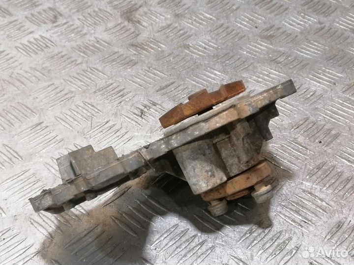 Насос водяной помпа Audi Q7 2005 2015