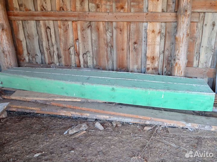 Лодка деревянная