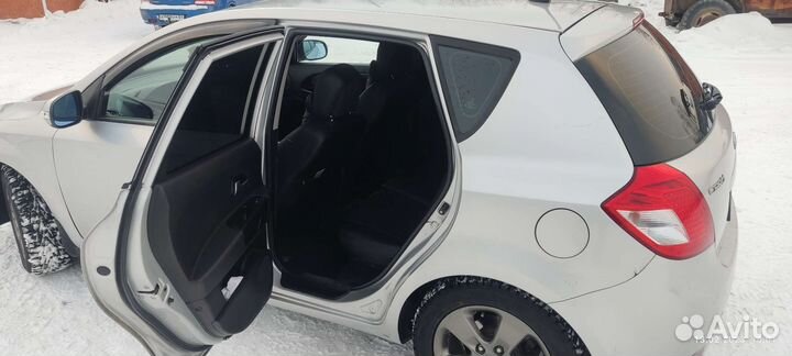 Kia Ceed 2.0 МТ, 2011, 180 000 км