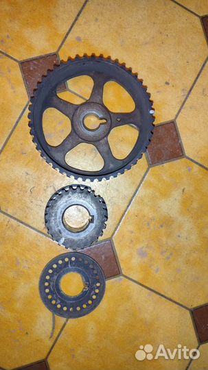 Шестерня распредвала и коленвала Toyota carina