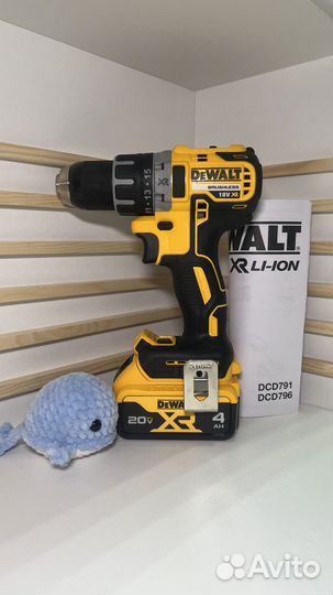 Новый оригинальный шуруповерт DeWalt DCD791 OEM