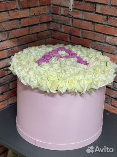 Цветы букеты в коропке 101штук