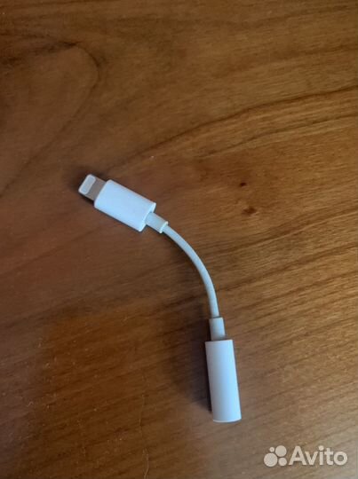 Адаптер Apple Lighting- mini jack 3.5 белый