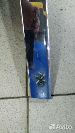 Молдинг задней двери Antara