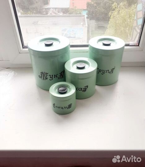 Контейнеры для сыпучих продуктов