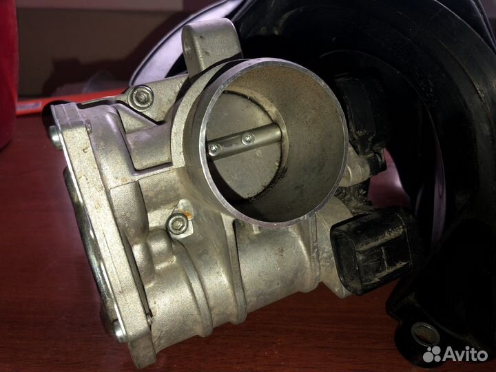 Модуль впуска с дросельной заслонкой