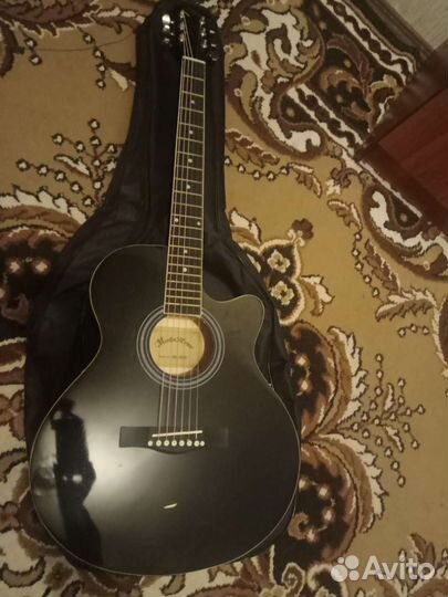 Акустическая гитара