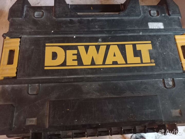 Перфоратор dewalt D25133