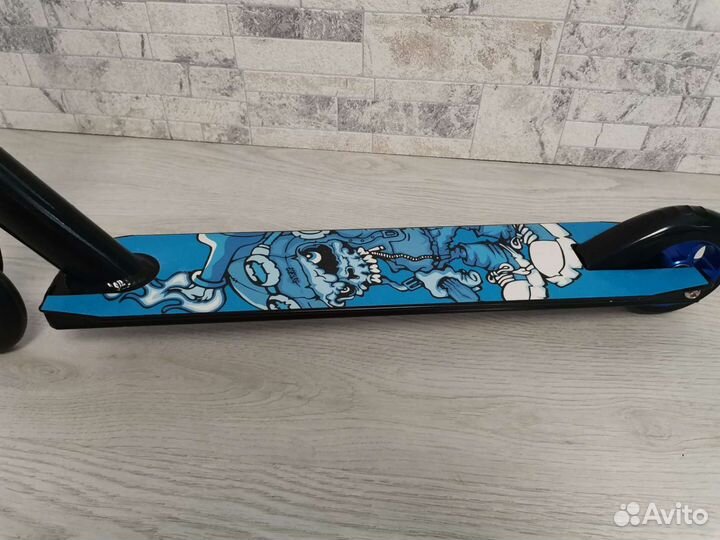 Трюковой самокат новый