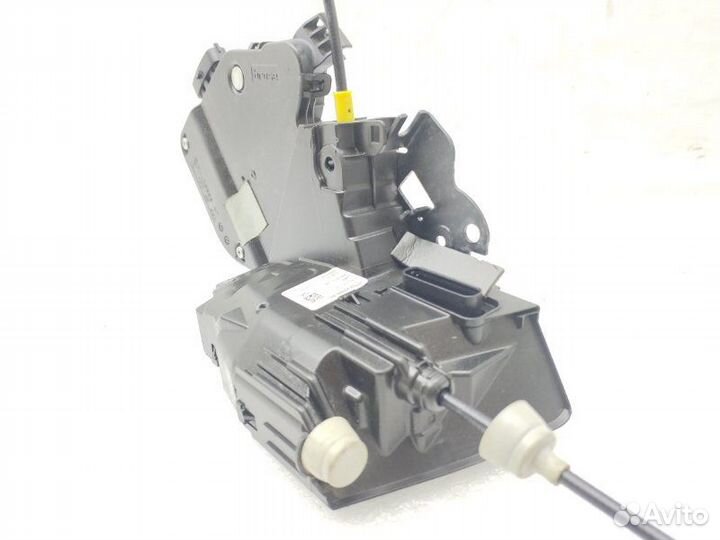 Замок двери задний левый Land Rover Discovery 5