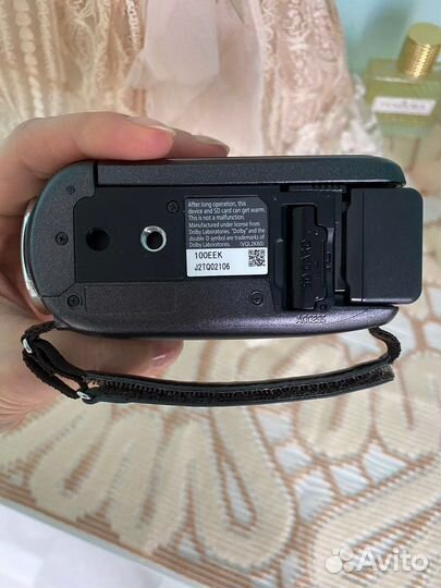 Видеокамера Panasonic HC-VC100