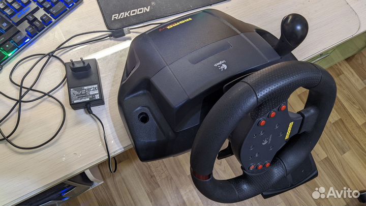 Игровой руль logitech momo racing