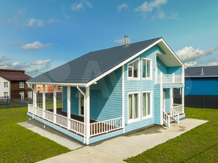 Коттедж 194 м² на участке 10 сот.