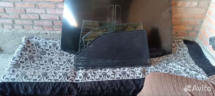 Задние стекла Камри 55 2016