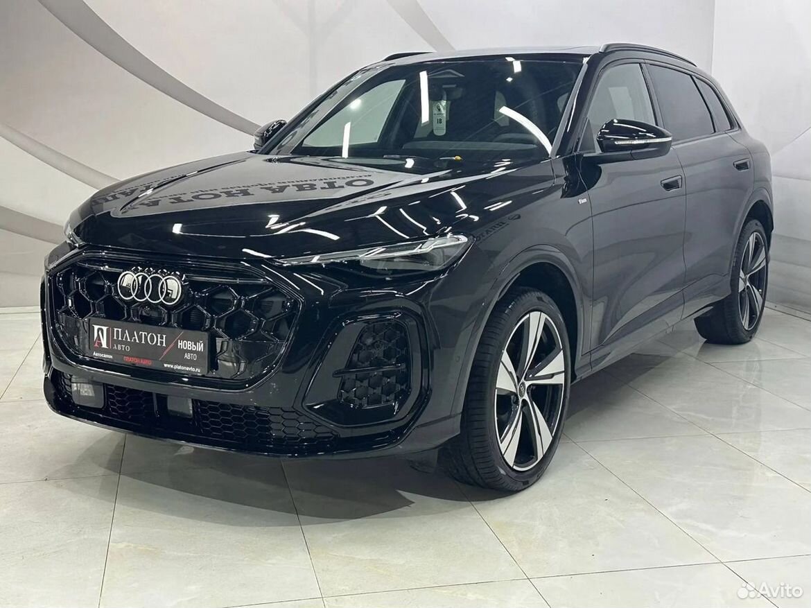 Audi Q5L 2.0 AMT, 2026