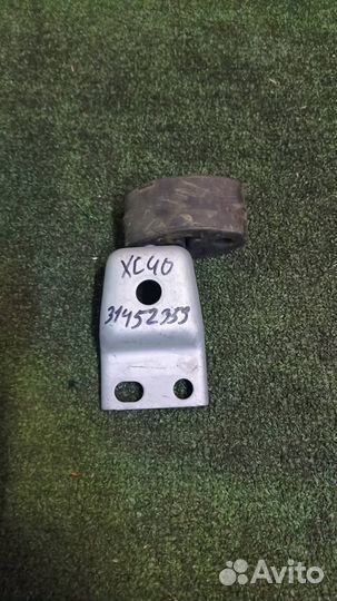 Кронштейн подушка глушителя volvo XC40