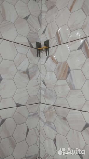 Плиточник укладка плитки