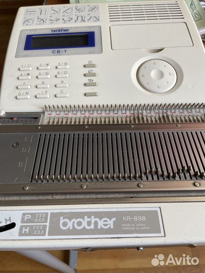 Вязальная двухфонтурная машина с компьютером