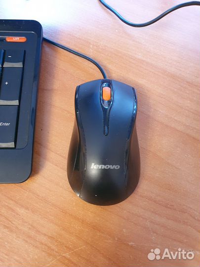 Моноблок Lenovo IdeaCentre c200