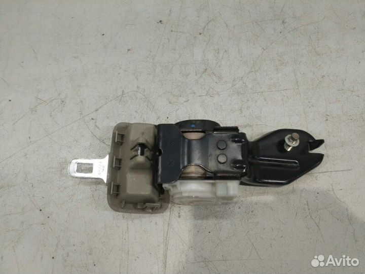 Ремень безопасности задний Mazda Cx7 2007-2012